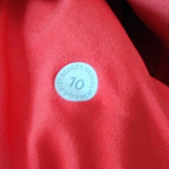 Lululemon Airwrap Modal Pullover - Picture 8 of 8